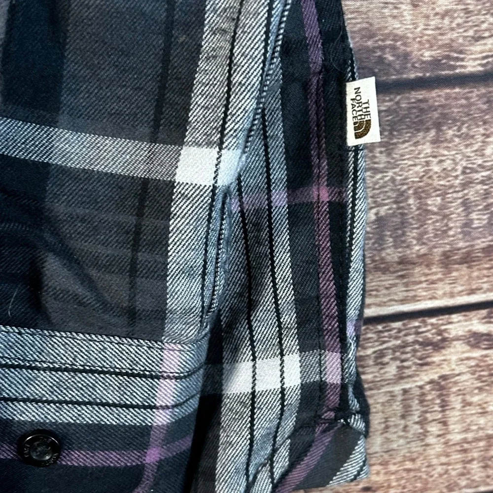 The North Face Mens XL Plaid Flannel Button Down Shirt Long Sleeve Grey Purple